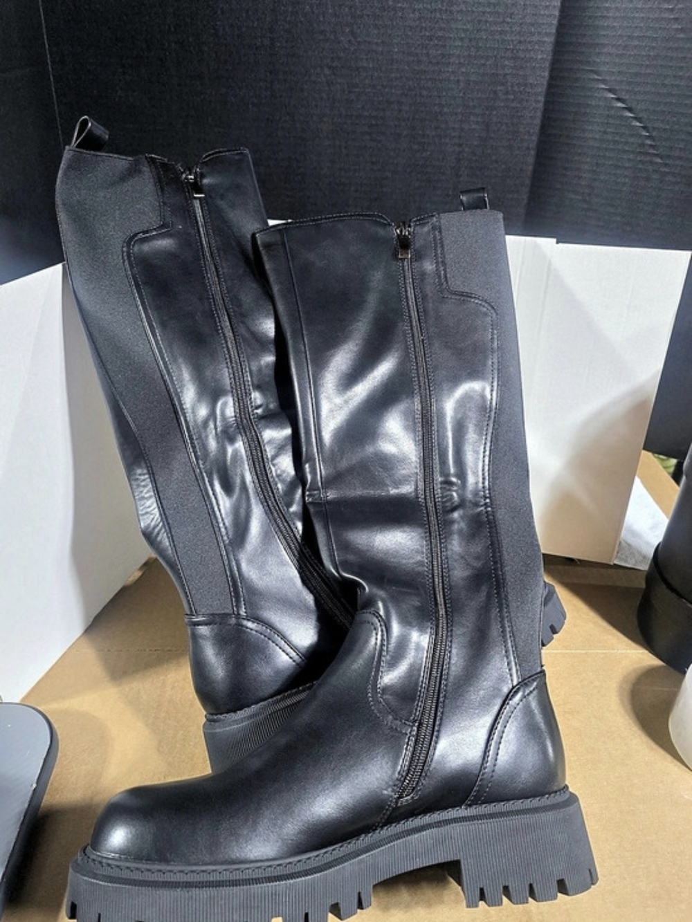 TEALEUI Women's Tall Lug Sole Boots in Black US 9